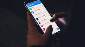 Как переслать фотографии из WhatsApp